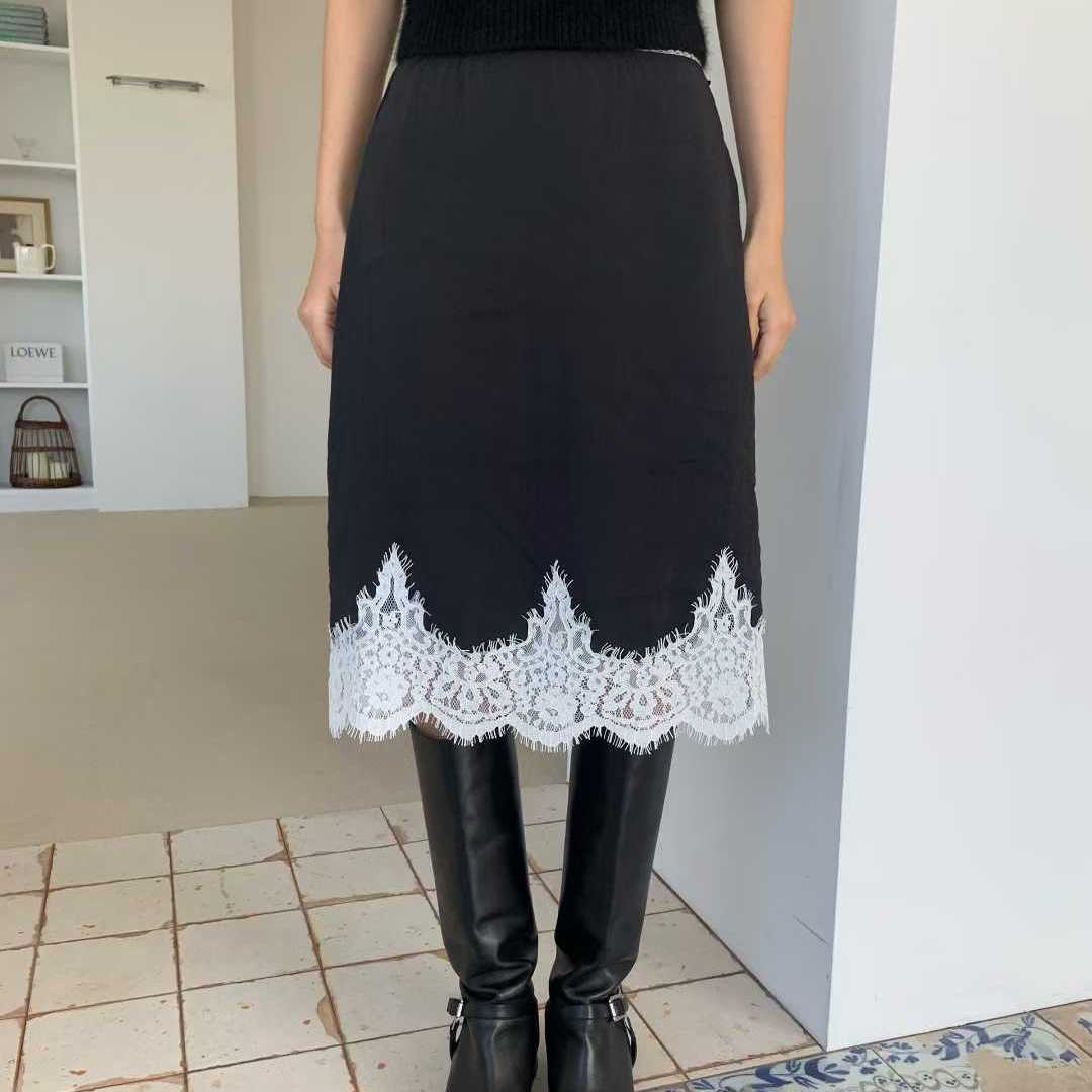 TARABYMOTION蕾丝下摆叠搭时髦