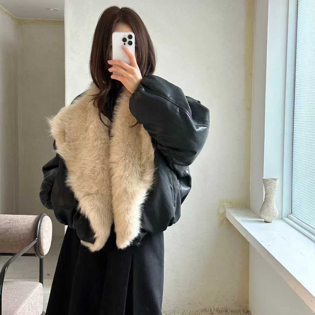 1968人造革毛绒翻领羽绒服