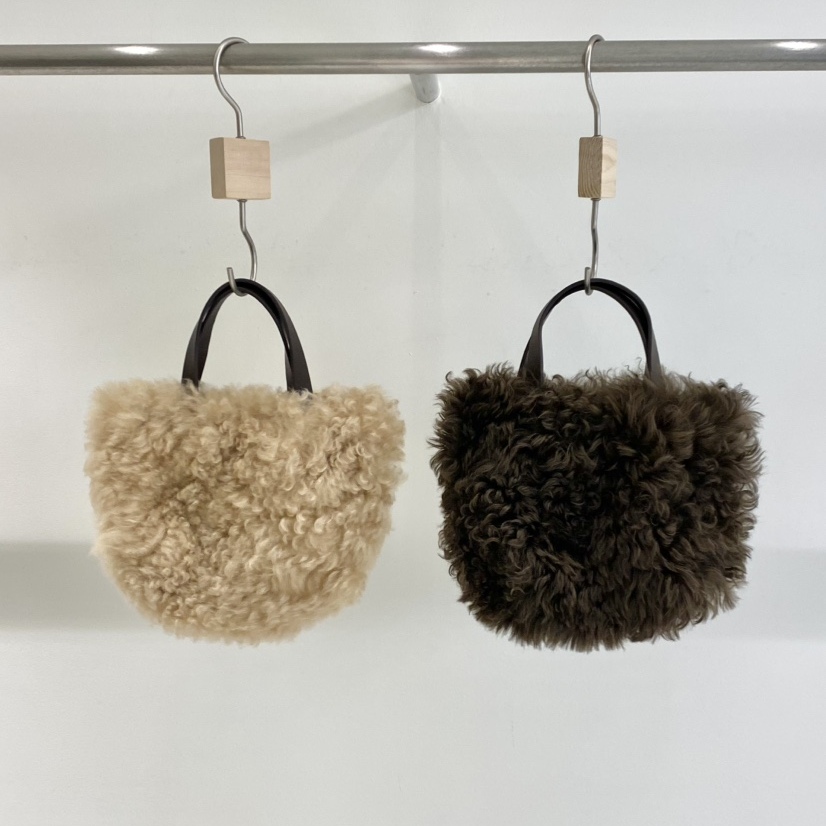 1968冰岛羊皮毛一体手提包包可爱