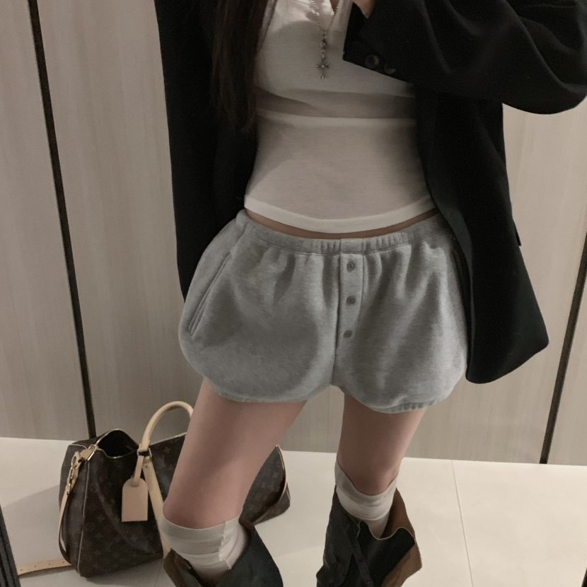 VIRKIN甜美蓬蓬毛绒可爱短裤