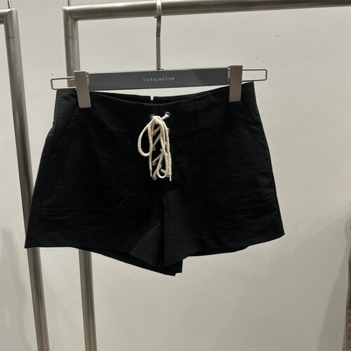 TARABYMOTION高腰交叉绑带短裤