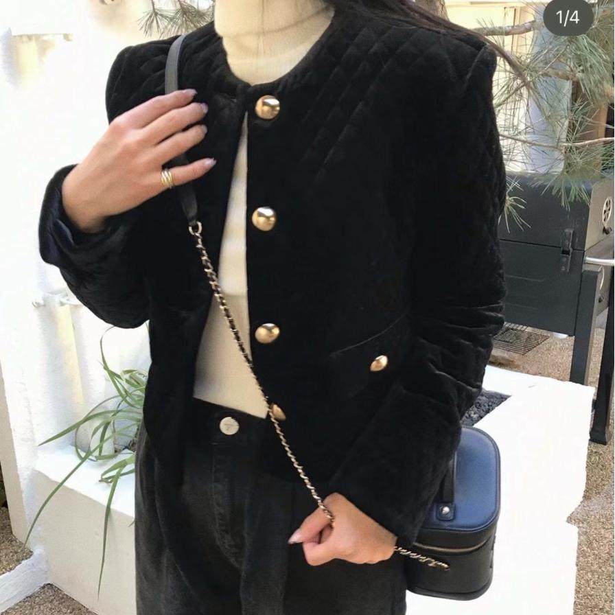 A.STORE复古金扣短绒外套