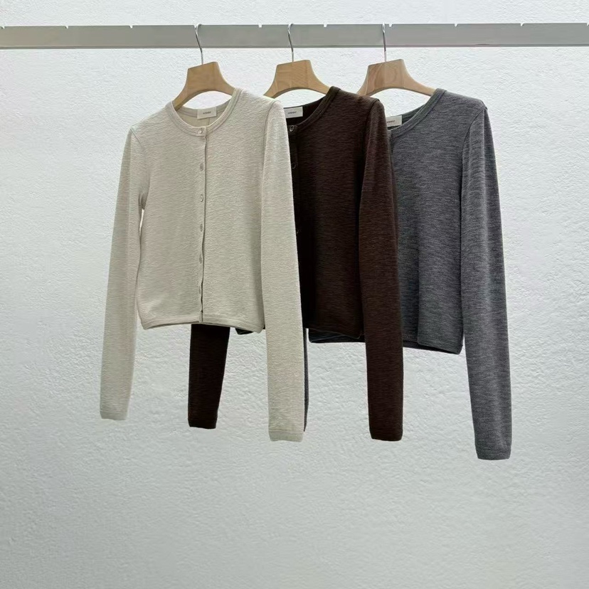 STATEMENT羊毛混棉系扣针织开衫