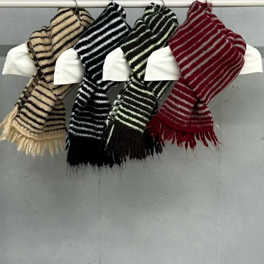 HELDER-P毛绒细条纹学院风流苏