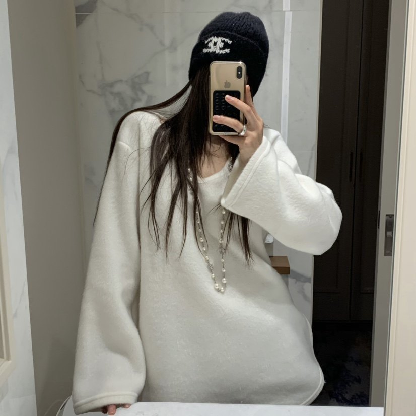 VIRKIN毛绒舒适奶油V领宽松t