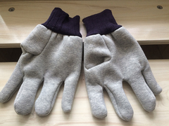 Găng tay flannel bảo vệ đa dạng bông chống mài mòn và chịu dầu cắt lao động công nghiệp găng tay bảo hộ lao động loại ba dày găng tay cao su bảo hộ