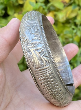 〓老工艺〓纯手工打造老银手镯 少数民族老手工银饰 映花老银手镯