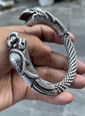纯手工打造老银手镯 少数民族老手工银饰 麻花老银手镯 双龙头