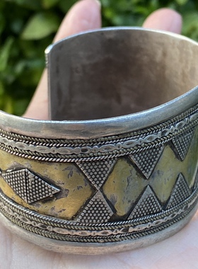 经典款复古花纹吉祥宽版开口苗泰银银手镯云南民族风老银手镯