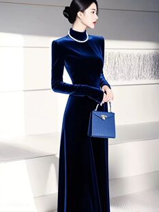 冷淡系独特别致裙子名媛千金风穿搭蓝色丝绒打底连衣裙女2025冬季