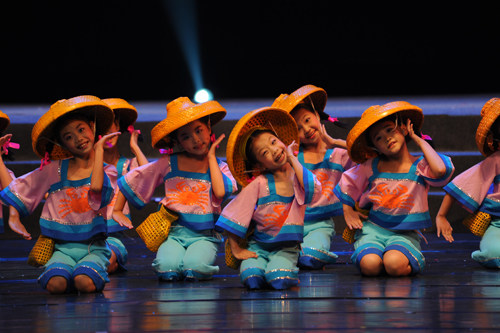 六一儿童演出村姑道具舞蹈服