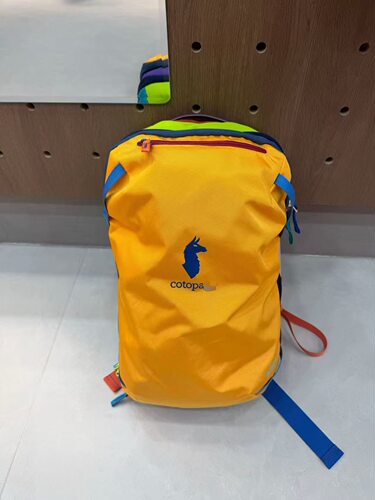 Cotopax*美洲羊驼轻量化28L户外运动登山徒步旅行双肩包多巴胺