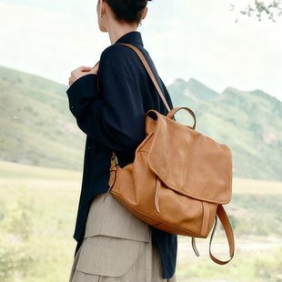 宋佳同款植鞣牛皮信使双肩包女大容量上班通勤休闲背包男2025新款