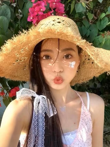 三亚适合海边拍照的帽子女夏季沙滩度假镂空大帽檐拉菲草编织草帽
