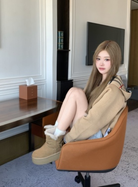 Uuuus【维尔雪山】加绒保暖厚底翻边两穿短筒羊皮毛一体雪地靴女