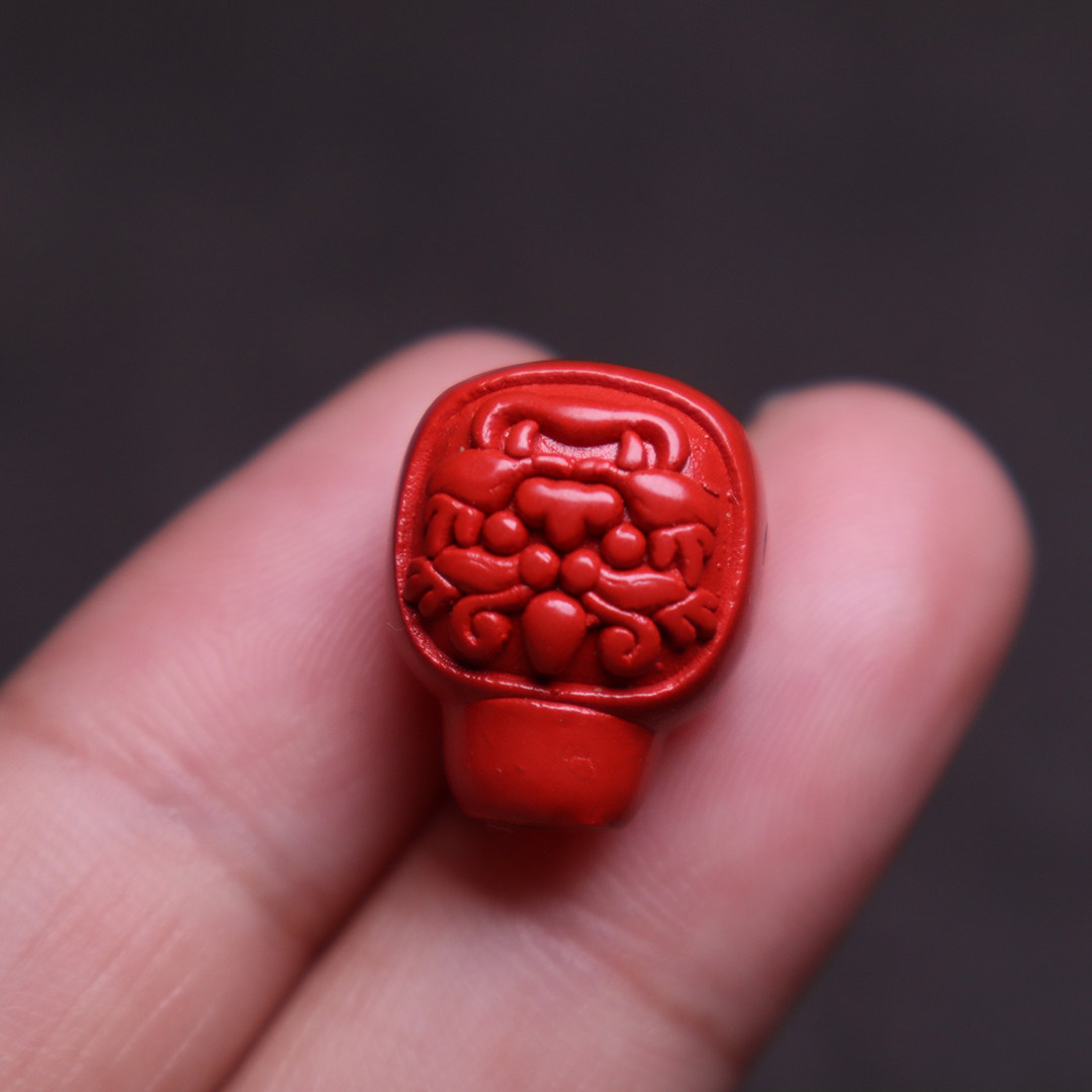 文玩配饰三通佛头朱砂