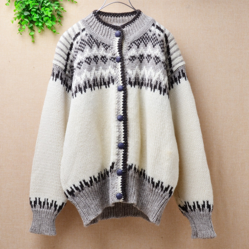 森女系白色加厚保暖毛衣秋冬新品