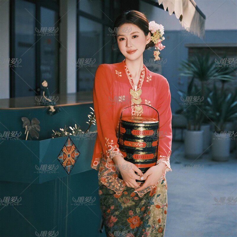 新款泉州浔埔女传统簪花服装西双版纳旅拍傣族服装刺绣小娘惹套装