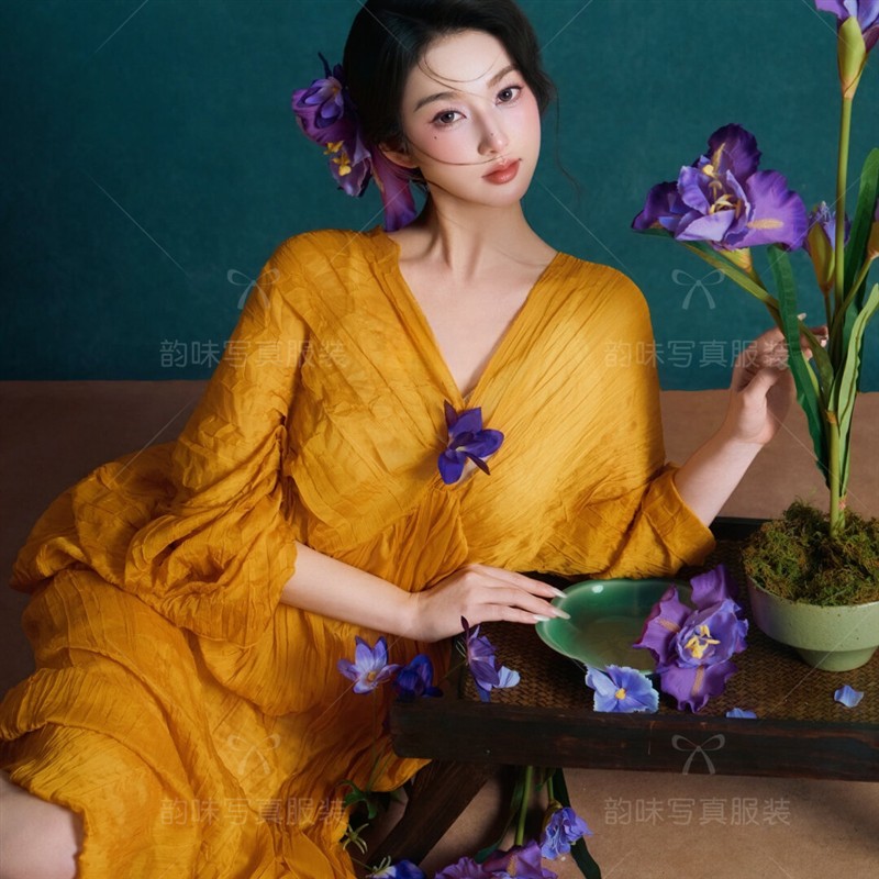 26影楼新款写真春日东方中式美学禅意国风少女清冷氛围艺术照服装图片
