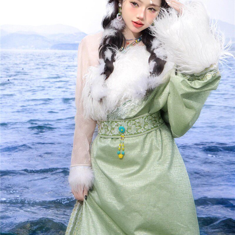 藏族服装女新款藏袍旅拍照云南西藏民族风藏服小清新少女写真服饰