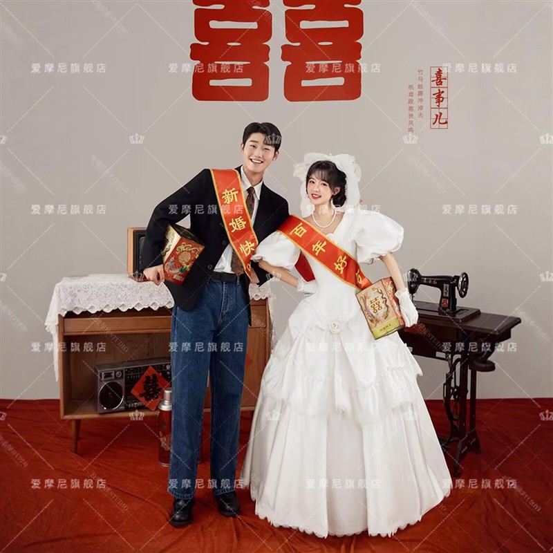 影楼新款法式复古港风喜嫁婚纱照拍照主题情侣艺术写真齐地婚纱