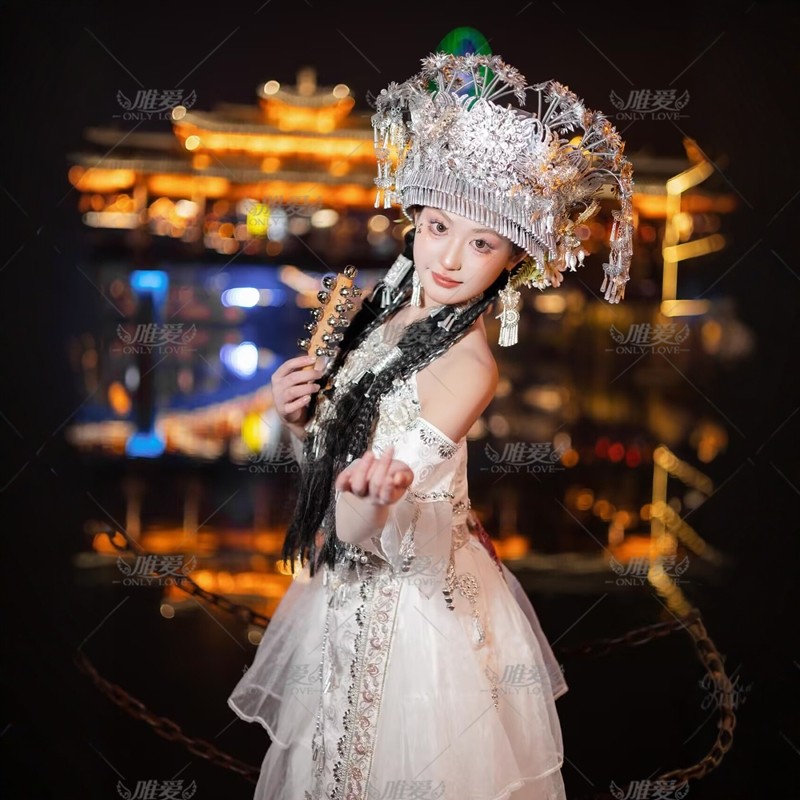 白色显瘦苗族服装女蛋糕裙公主风土家族少数民族风舞蹈演出旅拍服