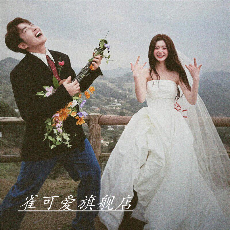 新款拍照主题服装婚纱礼服摄影情侣喜嫁风抹胸收腰拖尾极简约白纱