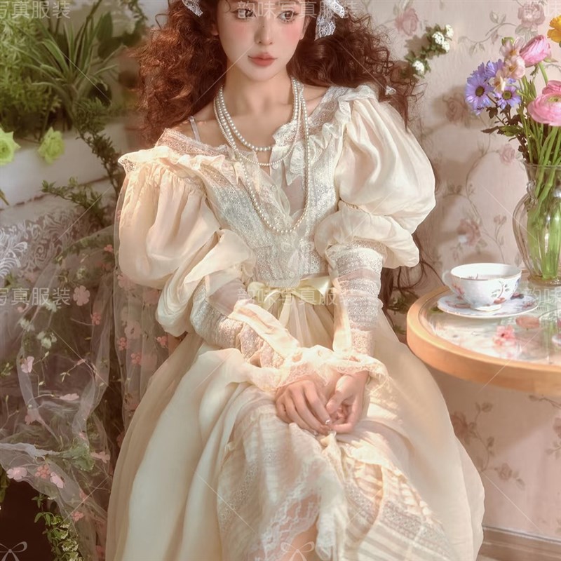 新款影楼主题服装法式复古氛围油画少女连衣裙个人写真艺术照摄影