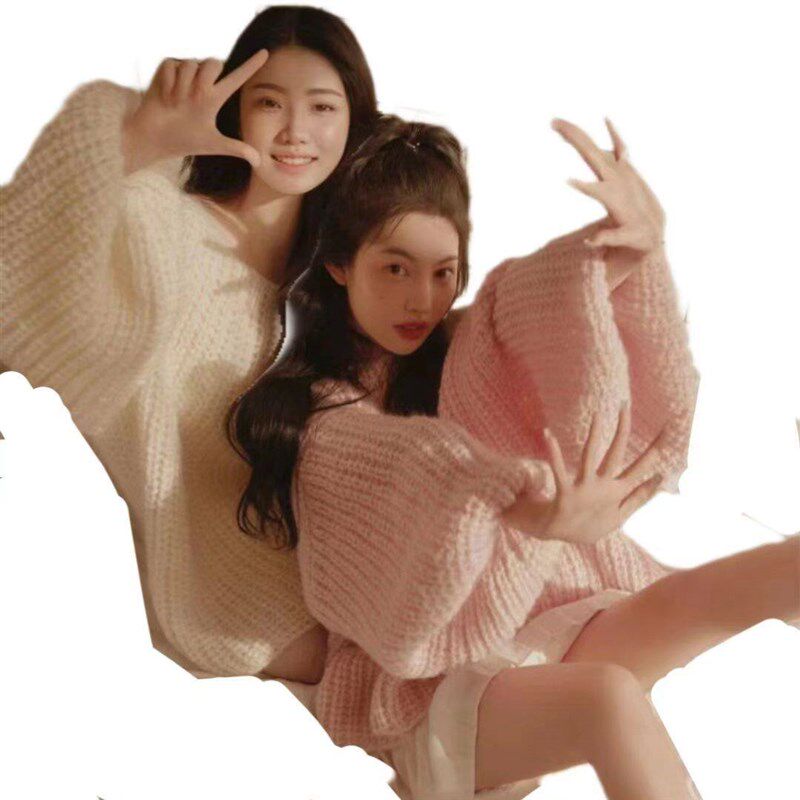 新款照相馆闺蜜主题清新氛围感慵懒毛衣写真女时尚姊妹装艺术照摄