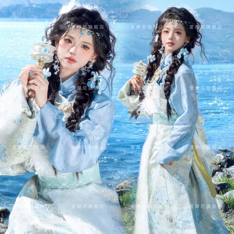 藏族旅拍服装爆款西藏民族摄影藏服云南写真藏袍新款丽江摄影服装