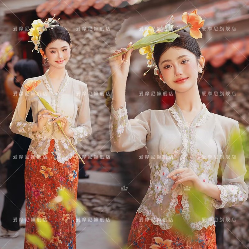 新款小娘惹簪花旅拍服女西双版纳少数民族刺绣服装清新写真摄影服