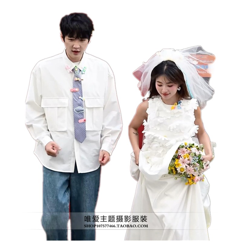新款照相馆主题韩式简约小众白色小清新情侣婚纱照街拍高级感礼服