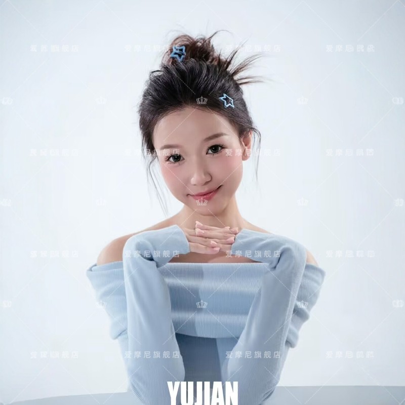 新款影楼法式纯欲风风蓝色一字肩毛衣气质拍照肖像写真氛围感艺术