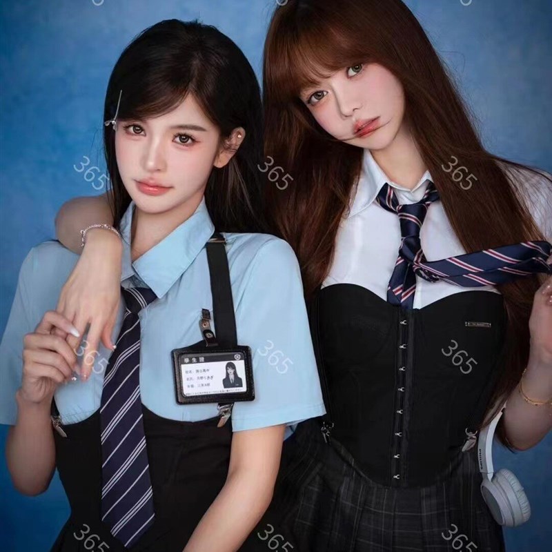 照相馆少女泰酷辣美式证件照写真服装闺蜜JK毕业季学院风艺术照摄