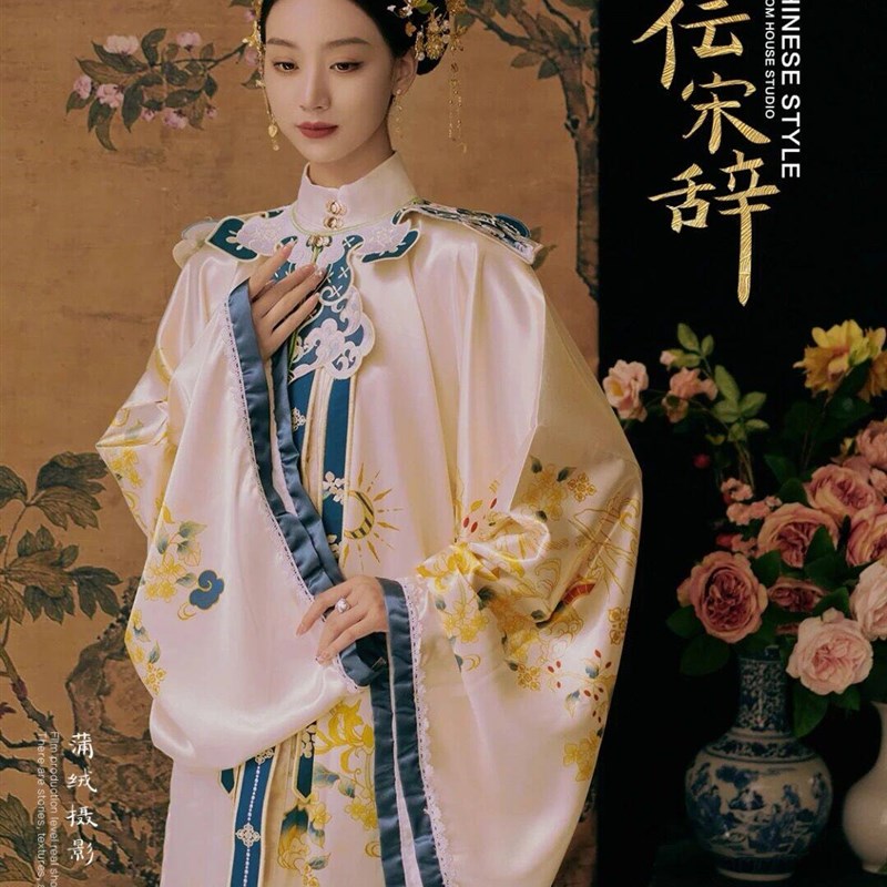 照相馆新款明代汉服婚纱照中式传统唐装古典明制婚礼主题摄影服装