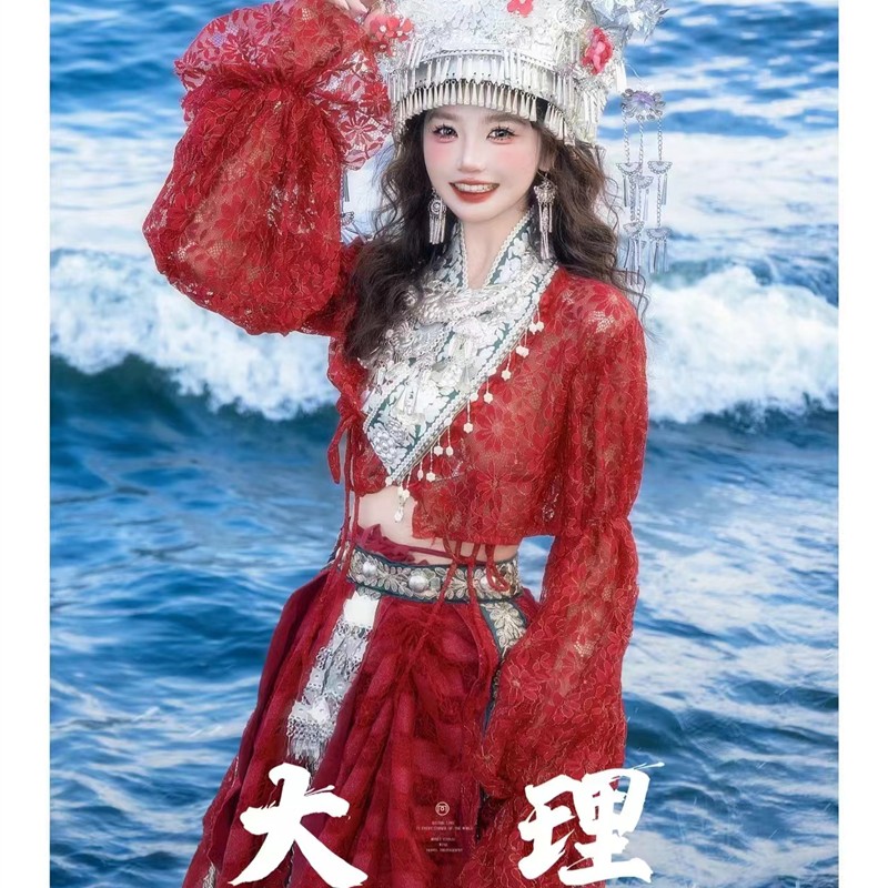 影楼新款中国风元素复古旅拍苗疆少女民族风异域风情红色傣族服装