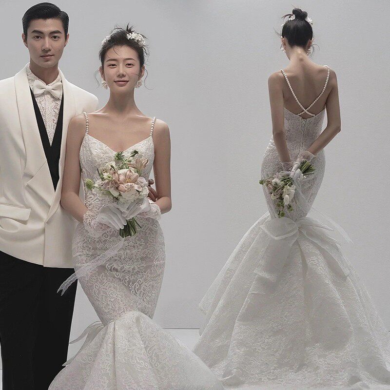 新款影楼室内主题服装韩式极简婚纱摄影情侣写真蕾丝吊带鱼尾礼服