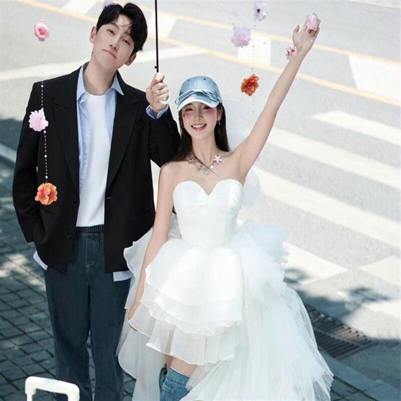 照相馆工作室主题摄影服装美搭情侣装婚纱拍照服装街拍甜美浪漫旅