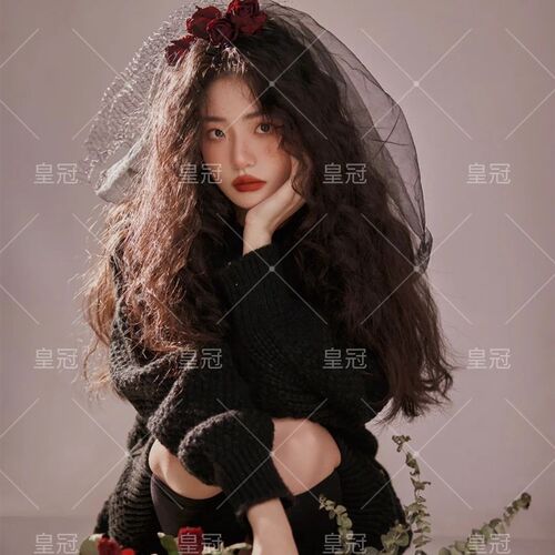 甜酷写真服装影楼主题新款少女艺术照玫瑰氛围感室内摄影长款毛衣