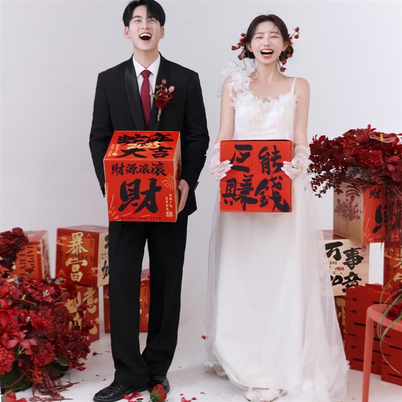 影楼新款情侣喜嫁结婚订婚晨袍森系旅拍轻婚纱新娘甜美白纱礼服裙