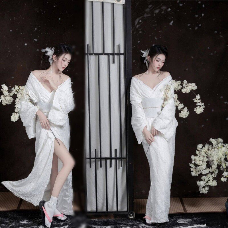 日系改良和服影楼日式白色性感简约和服樱花少女时尚个人写真照服