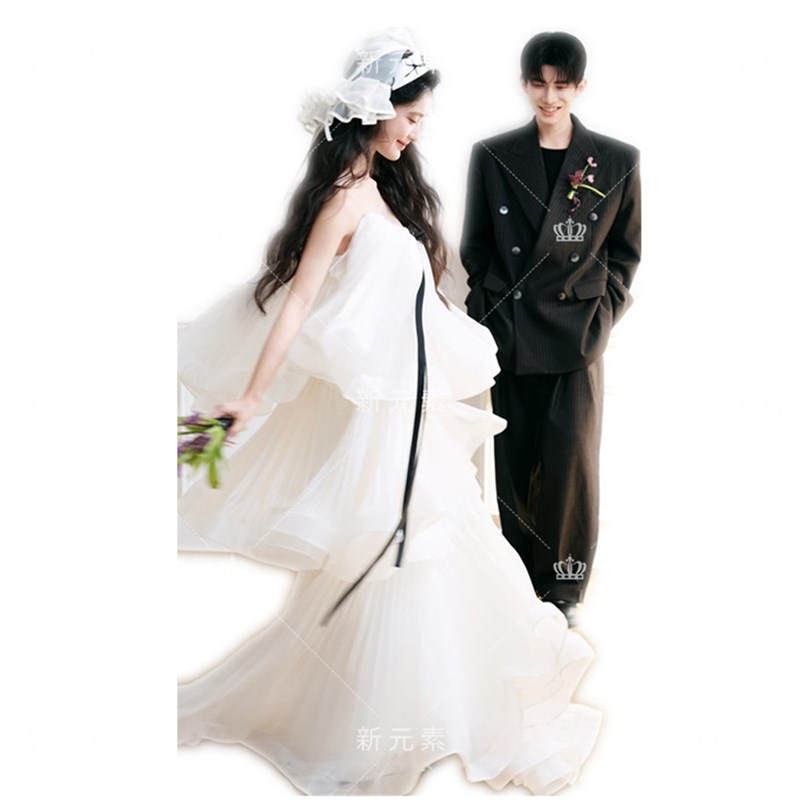 影楼新款法式晨袍连衣裙新娘白色百褶裙高级订婚礼服婚纱摄影服饰