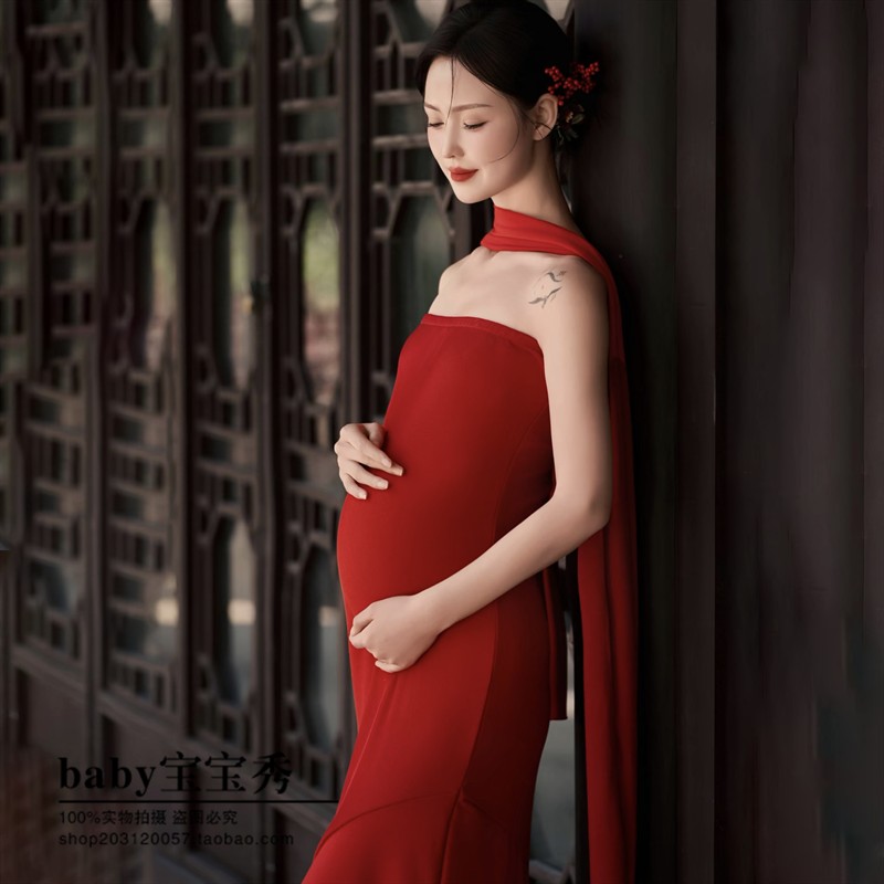 孕妇拍照主题服装新款复古新中式孕妈咪大肚艺术照写真红色抹胸裙