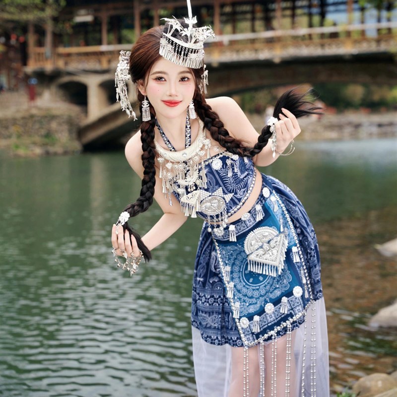 新苗族服装土家族女苗族女孩旅游摄影民族风格舞蹈表演服装