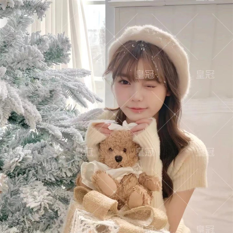 新款圣诞白色毛衣写真主题雪景冬季女孩小清新私房艺术照摄影服装