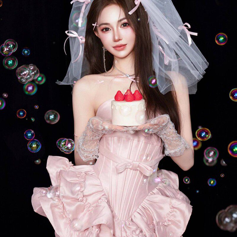 2025新照相馆韩国画报风格甜美公主风格生日照片粉红色蛋糕裙子照