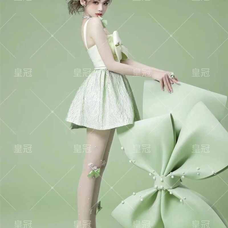 新款影楼拍照生日主题蝴蝶结少女写真韩杂画报个人艺术照摄影服装