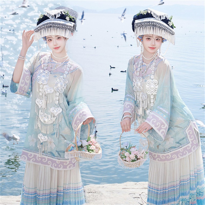 2025新款彝族服装 苗疆风格写真服装 影楼旅拍少数民族装 凤凰古