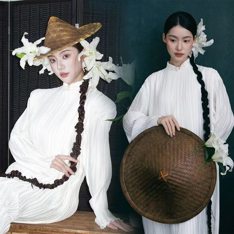 照相馆新款白色新中式摄影服装女禅意清冷感长袍个人肖像照写真服