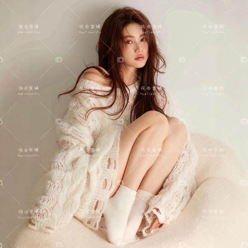 2026新款韩式杂志风肖像照私房慵懒风毛衣居家写真服影楼拍摄服装